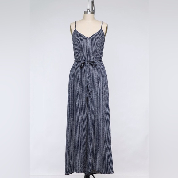 PLUS SIZE JUMPSUIT - Picture 3 of 4